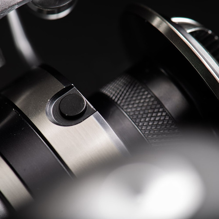 Kołowrotek Savage Gear SGS6 4000 FD6+1BB 74753