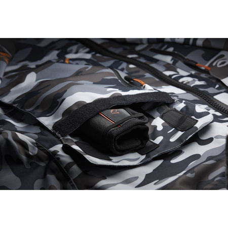 Portfel na 12 przynęt długich max 15cm Savage Gear Roll Up Pouch Holds 71868