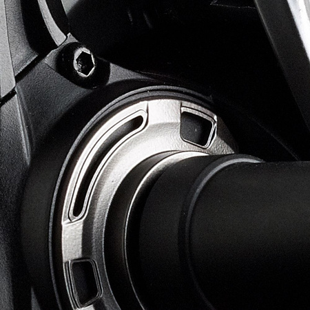 Kołowrotek Savage Gear SG4 4000H FD 8+1BB 74731