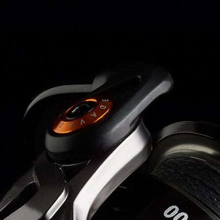 Kołowrotek Savage Gear SG6 4000 FD 8+1BB 74735