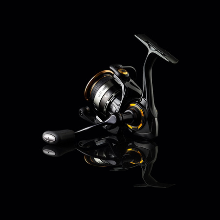 Kołowrotek Savage Gear SG8 2500 FD 10+1BB 74740